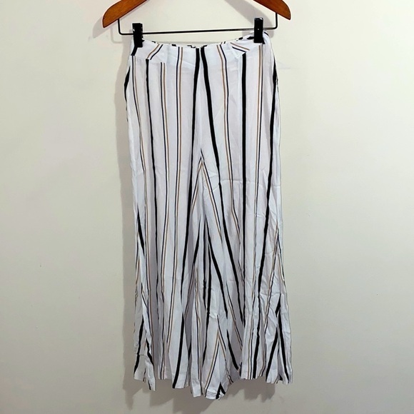 ETT:TWA ANTHRO Manon Striped Flare Pants - Picture 2 of 9
